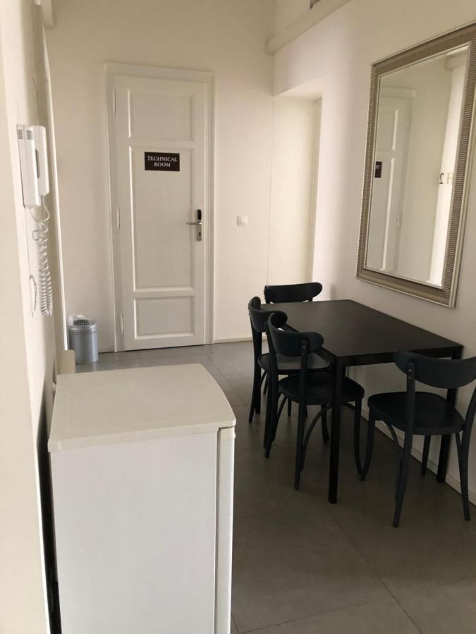 James Hotel & Apartments Praha Bagian luar foto