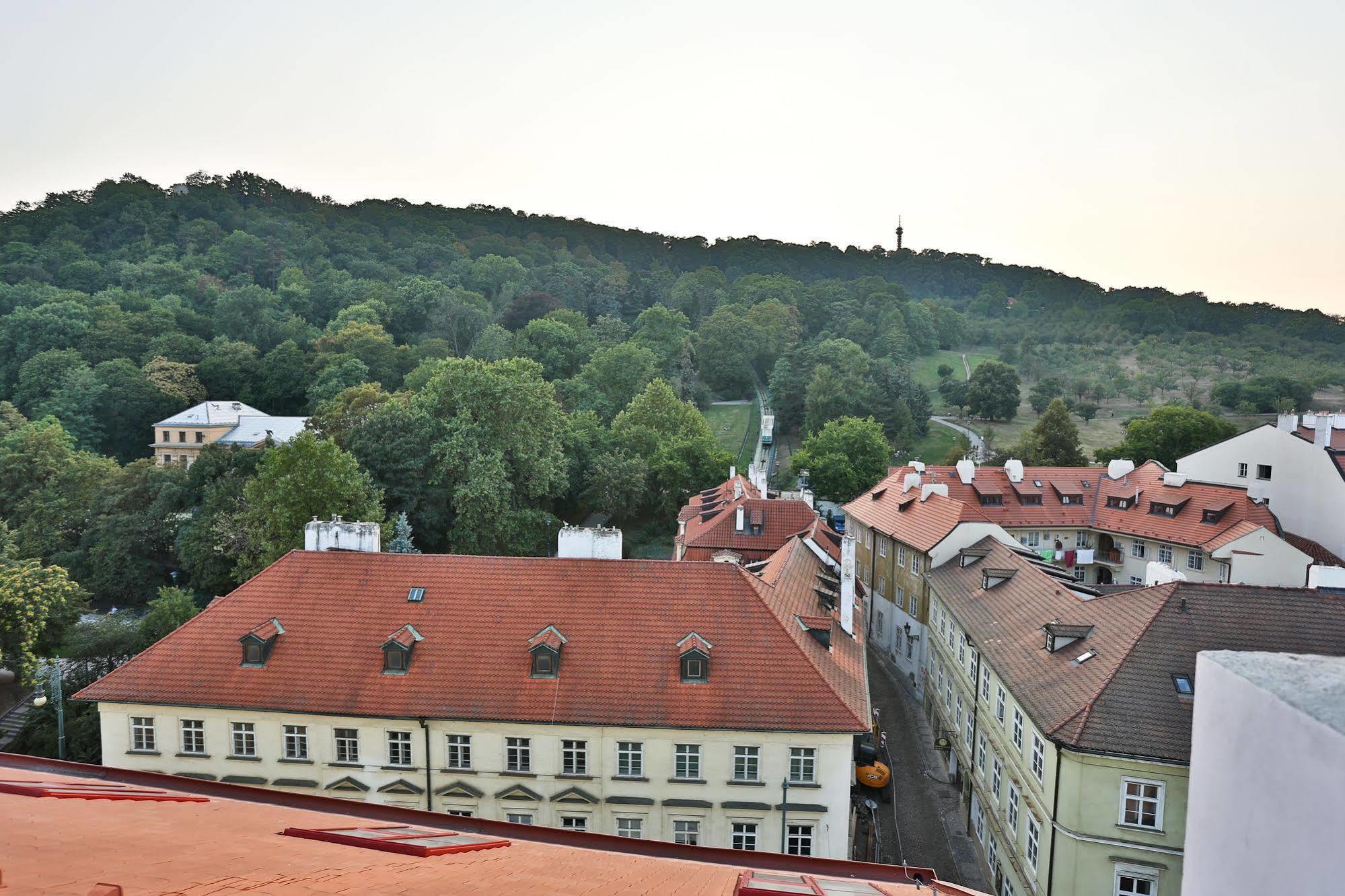 James Hotel & Apartments Praha Bagian luar foto