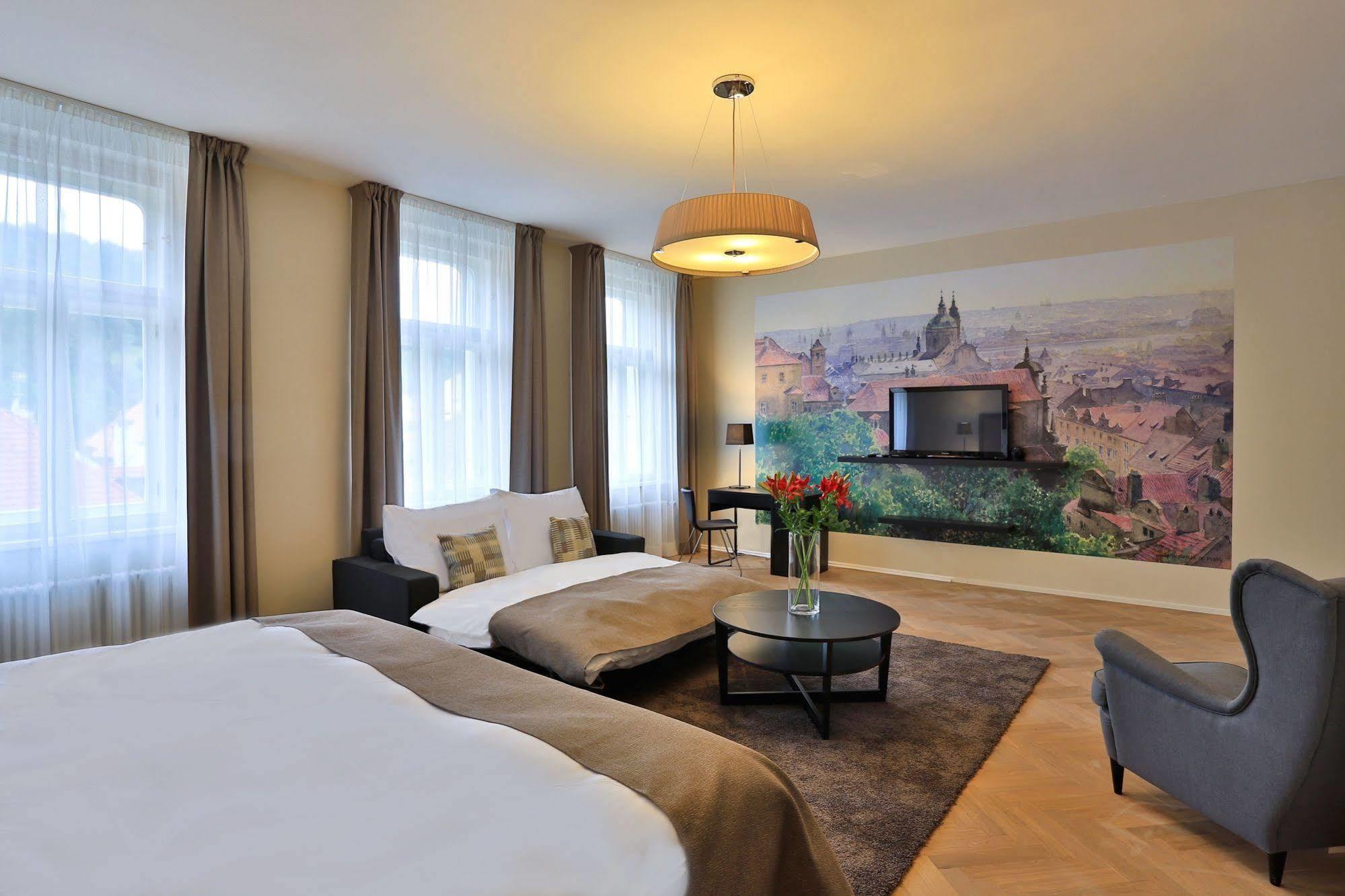 James Hotel & Apartments Praha Bagian luar foto